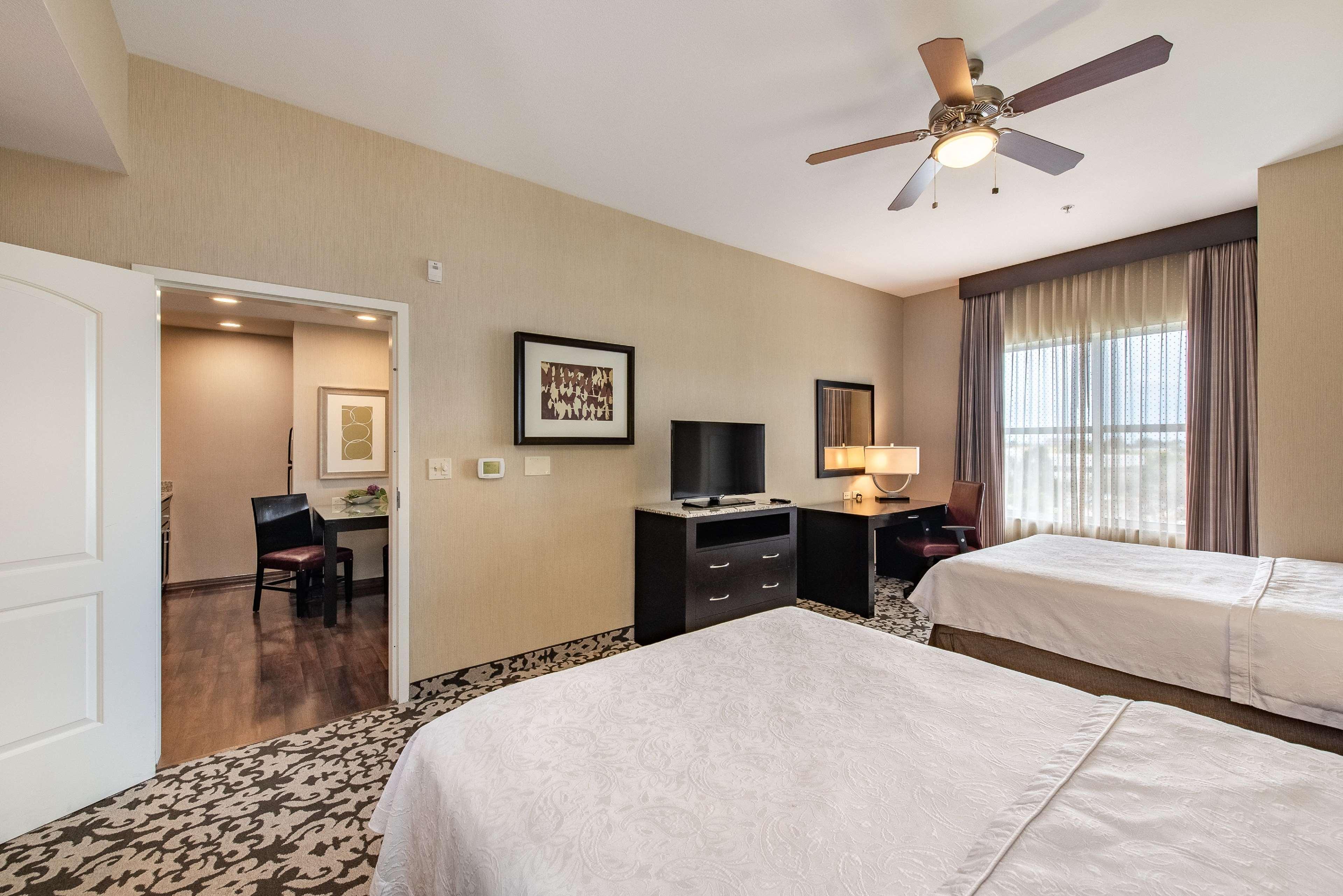 Homewood Suites By Hilton Oxnard/Camarillo Bagian luar foto