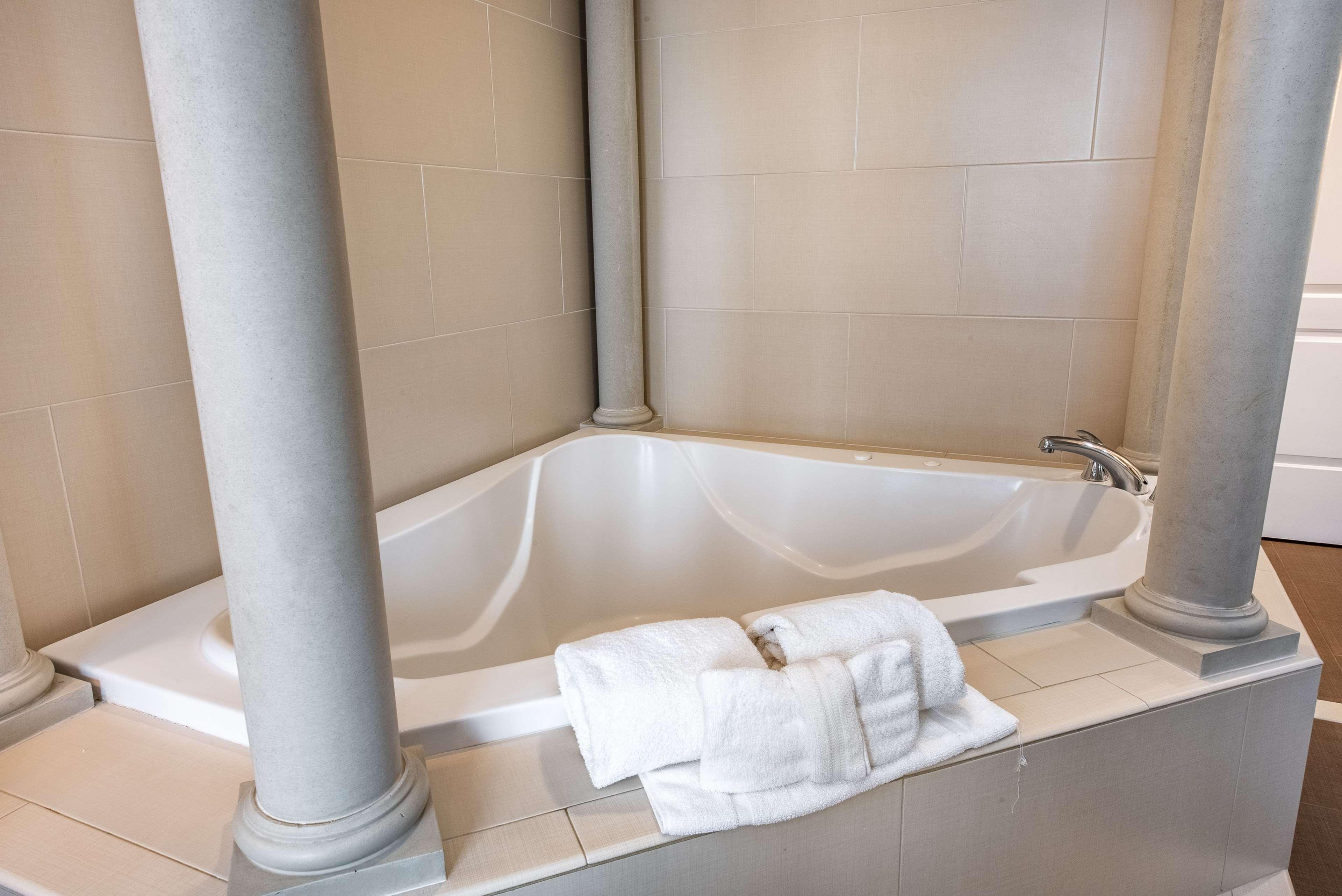 Homewood Suites By Hilton Oxnard/Camarillo Bagian luar foto