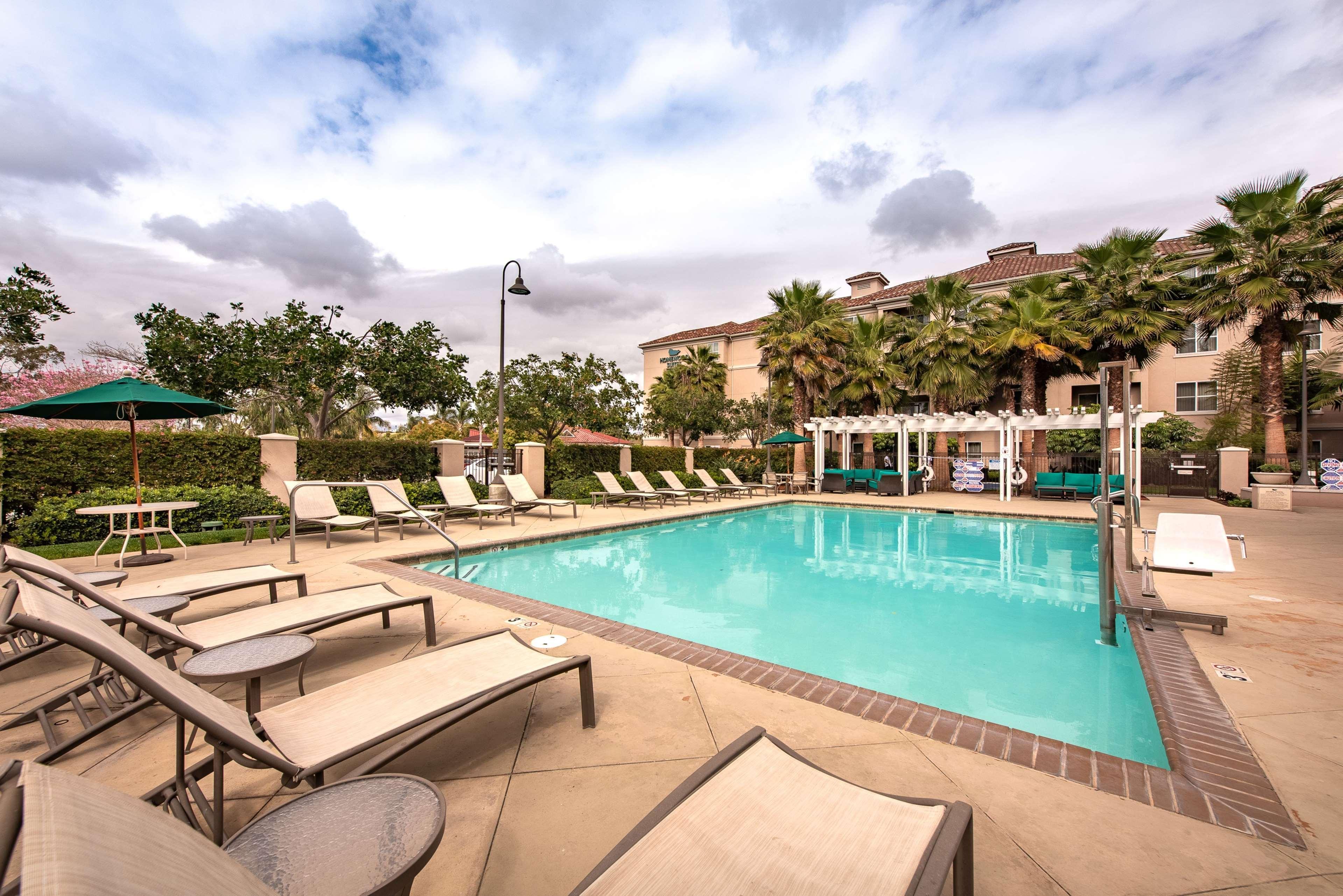 Homewood Suites By Hilton Oxnard/Camarillo Bagian luar foto