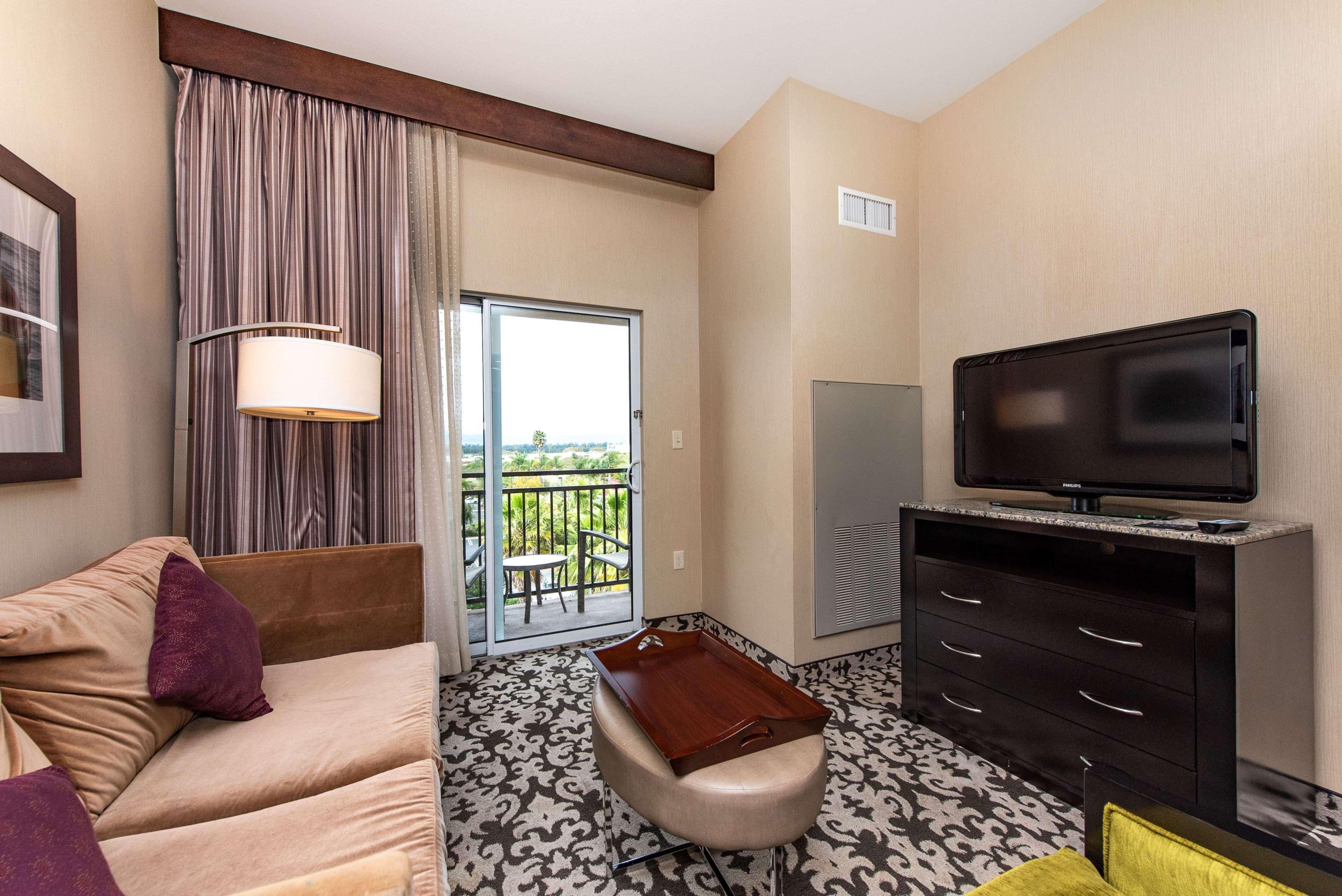 Homewood Suites By Hilton Oxnard/Camarillo Bagian luar foto