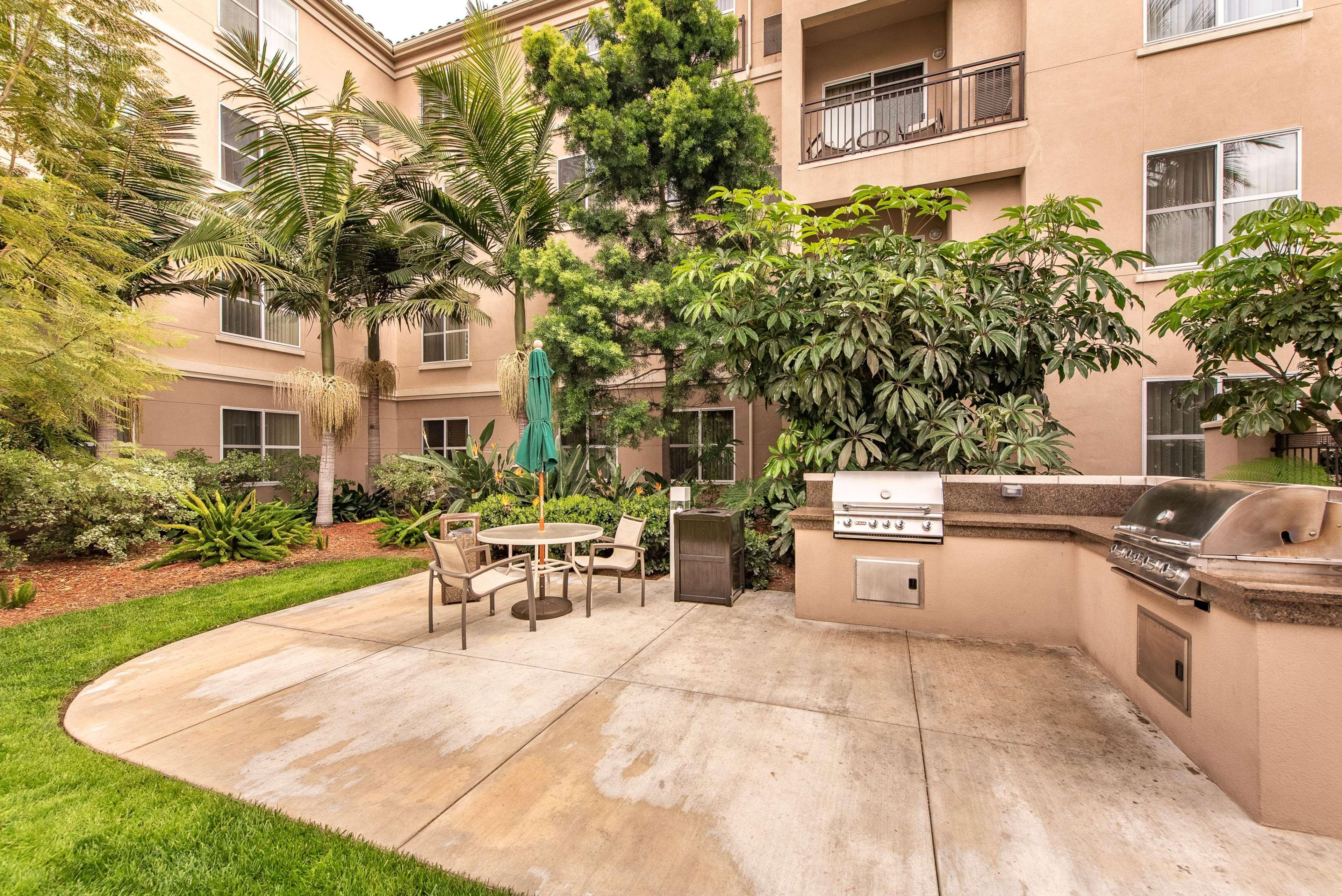 Homewood Suites By Hilton Oxnard/Camarillo Bagian luar foto