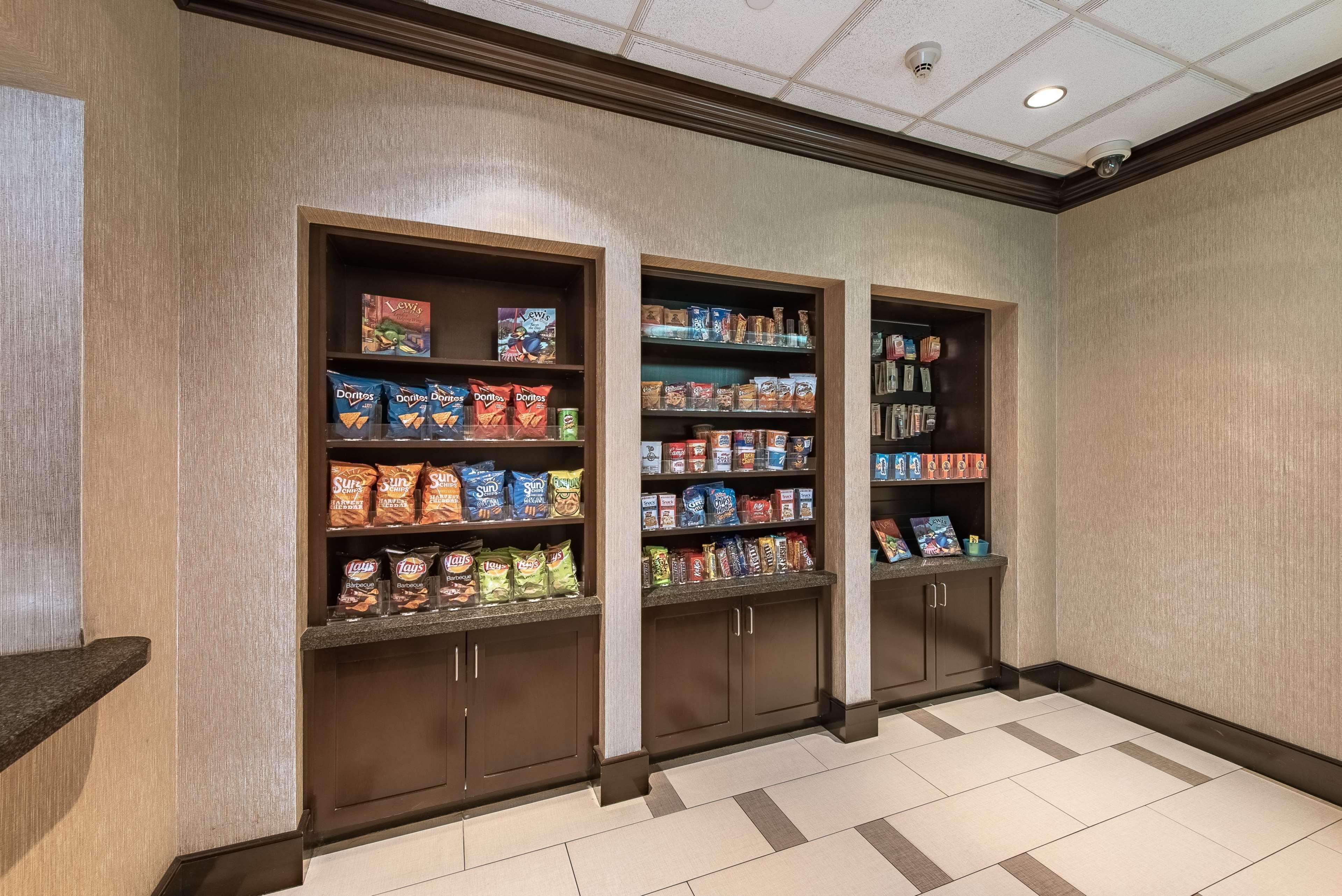 Homewood Suites By Hilton Oxnard/Camarillo Bagian luar foto